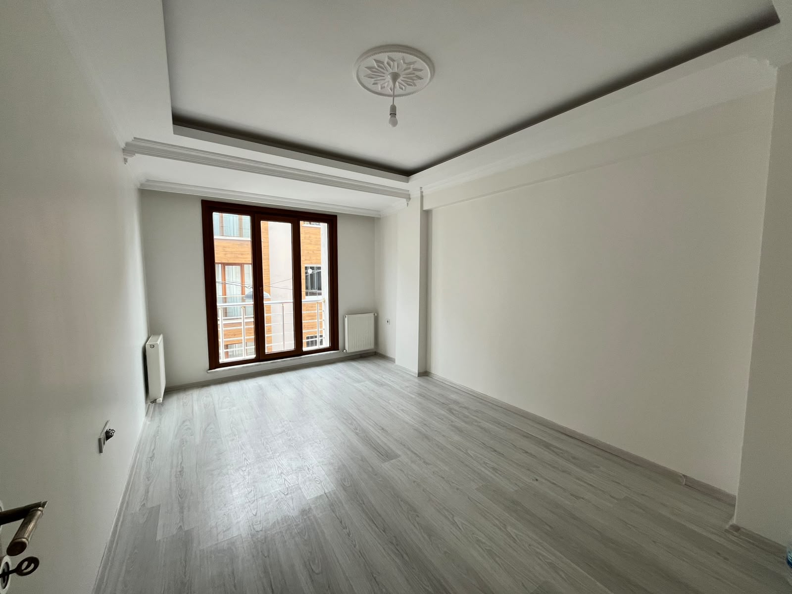 MABELDEN ESENLER BİRLİK MAHALLESİNDE KİRALIK 2+1 DAİRE